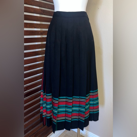 Vintage 1980s 80s Pendleton Wool Black Red Plaid High Waist Long Pleated Skirt 8 - Picture 4 of 8
